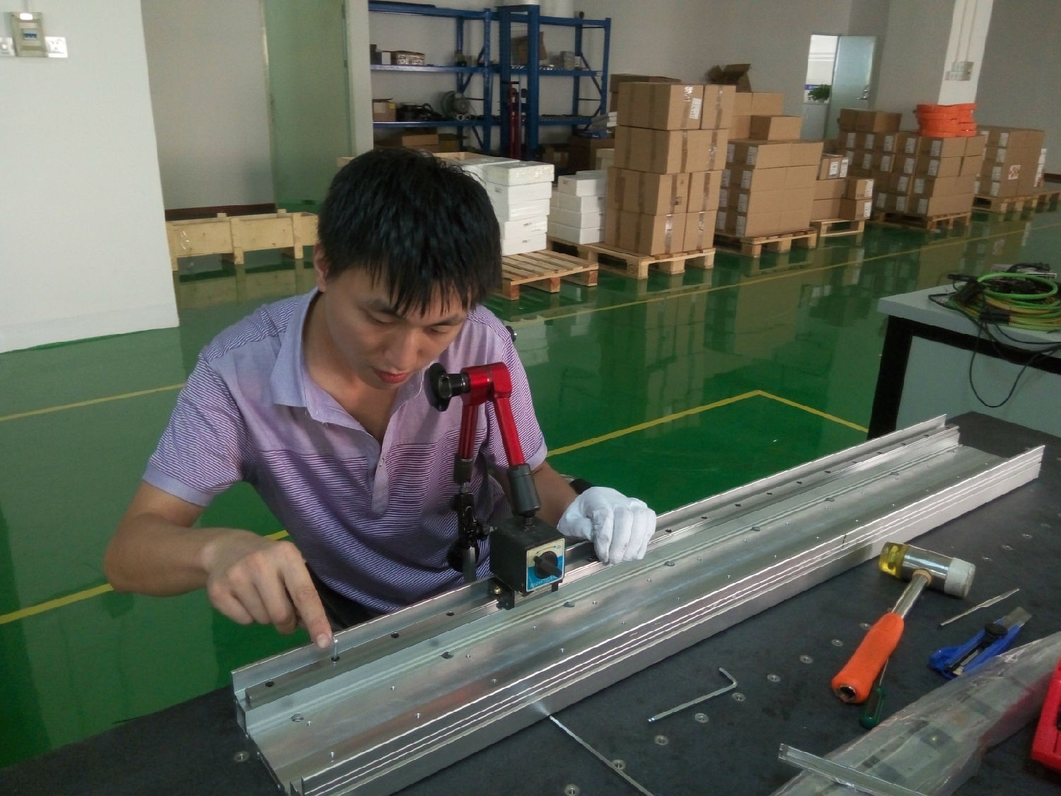 深圳哪家直線電機(jī)平臺(tái)做的好些？